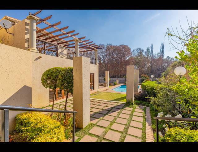 2 BEDROOM APARTMENT FOR SALE IN PAULSHOF